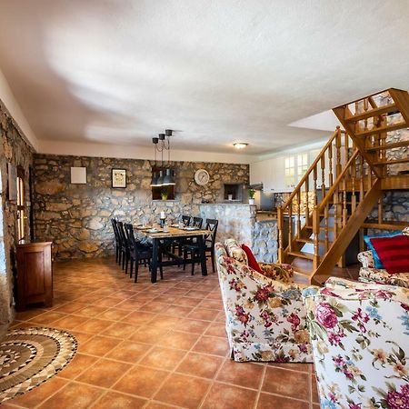 Villa Korina Pinezići Buitenkant foto