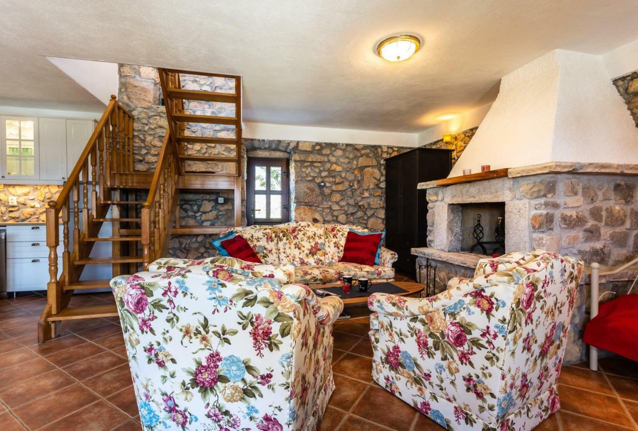Villa Korina Pinezići Buitenkant foto
