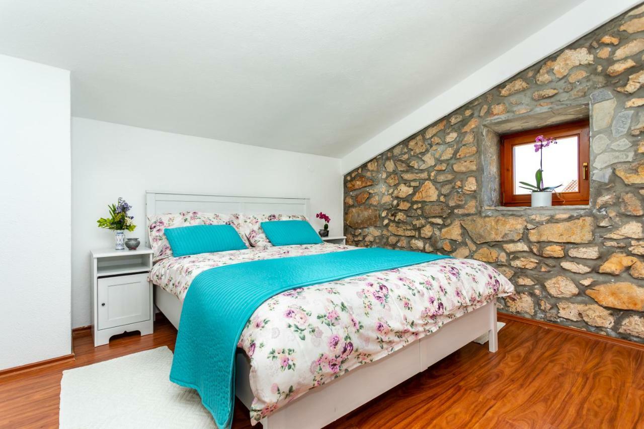 Villa Korina Pinezići Buitenkant foto